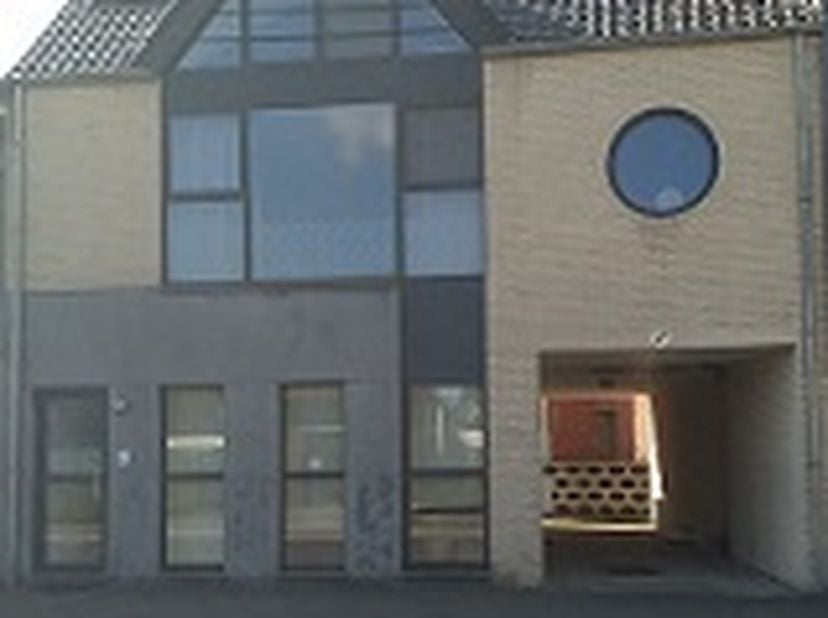 Beschrijving&lt;br /&gt;
ENORM GROOT duplexappartement met 3 slaapkamers in hartje Hamont!&lt;br /&gt;
Ontdek dit prachtige duplexappartement in het centrum van H